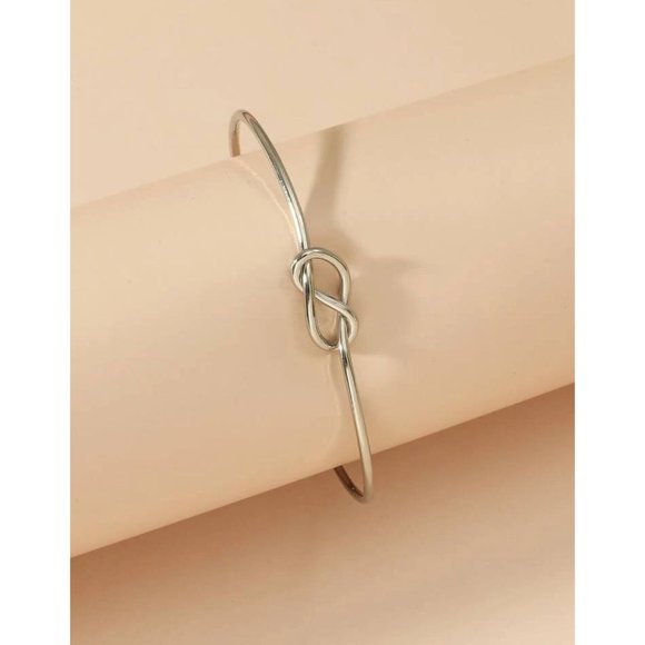 THE KNOT Jewelry - THE KNOT Silver Bangel Bracelet NEW